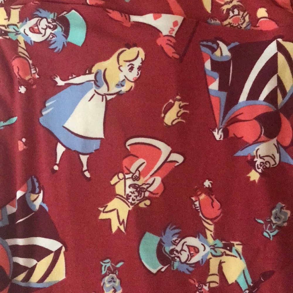 LuLaRoe Disney Alice in Wonderland Leggings (TC)